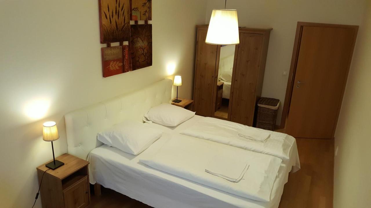 Apartment Smichov Prague Extérieur photo